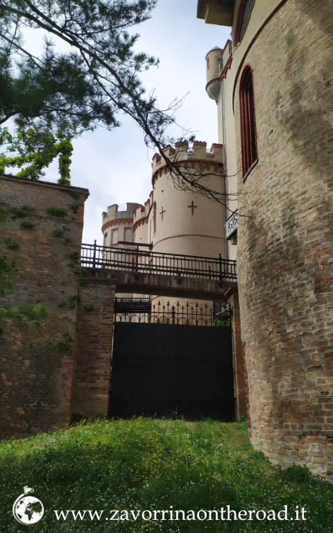 Scorcio delle torri del castello di Castigliole d'Asti